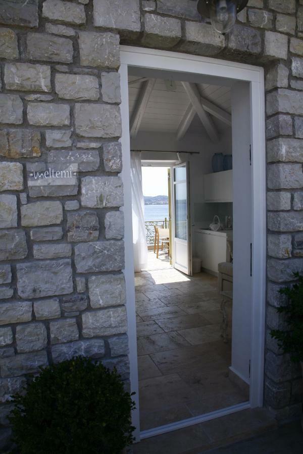 Mourayio Bed and Breakfast Ermioni Exteriör bild